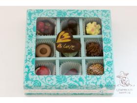 Шоколадные конфеты в сувенирной упаковке