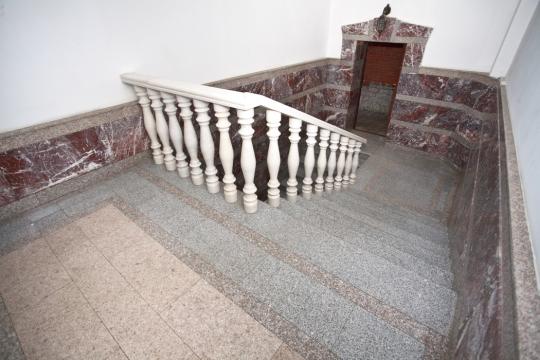 Фото 5 Гранитные ступени и лестницы из мрамора 2014