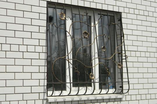 Фото 4 Кованные решетки на окна, г.Киров 2021