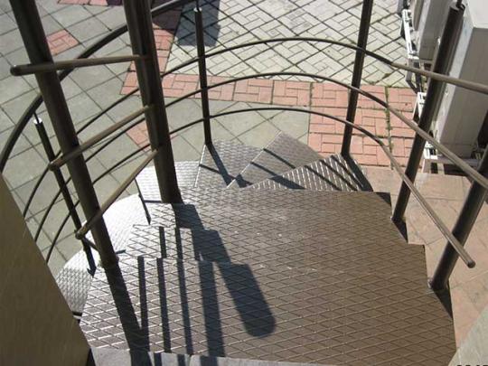 Фото 3 Винтовые лестницы, г.Москва 2023