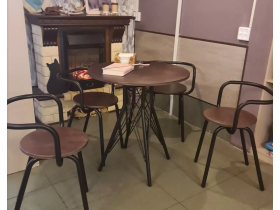 Кофейный дизайнерский столик с обвязкой