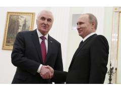 Россия и Южная Осетия подписали договор о союзничестве Россия и Южная Осетия подписали договор о союзничестве