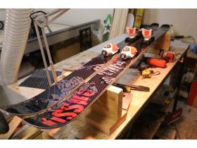 Горные лыжи и сноуборды «Custom Skis»