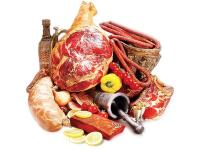 Мясные деликатесы и чипсы из мяса