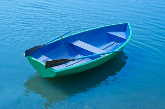 Фото 3 Моторно-гребная лодка Дельфин стеклопластиковая 2016
