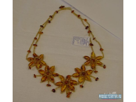 Ожерелье из янтаря с цветами