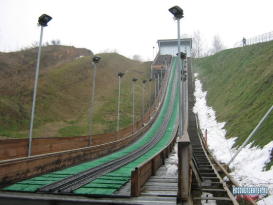 Фото 1 Искусственное пластиковое покрытие гор для прыжков на лыжах 2014