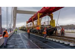 «РЖД» построили железнодорожный путь на Жежелевом мосту через Дунай в Сербии «РЖД» построили железнодорожный путь на Жежелевом мосту через Дунай в Сербии
