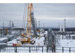 Иркутская нефтяная компания установила на газовом объекте 63-метровую колонну деметанизации Иркутская нефтяная компания установила на газовом объекте 63-метровую колонну деметанизации