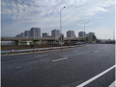 В Тюмени торжественно открыли кольцевую автодорогу (ТКАД) В Тюмени торжественно открыли кольцевую автодорогу (ТКАД)