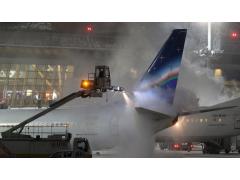 В России начали производить противообледенительную жидкость для самолетов В России начали производить противообледенительную жидкость для самолетов