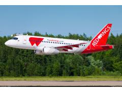 ГТЛК передала в эксплуатацию авиакомпании Red Wings самолет SSJ100 ГТЛК передала в эксплуатацию авиакомпании Red Wings самолет SSJ100