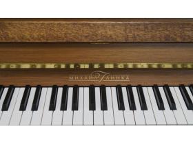 Пианино «МИХАИЛ ГЛИНКА М-3» орех сатинированное