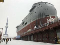 На Адмиралтейских верфях строят уникальную ледостойкую самодвижущуюся платформу На Адмиралтейских верфях строят уникальную ледостойкую самодвижущуюся платформу
