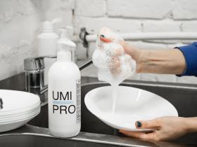 UMI PRO Средство для ручного мытья посуды