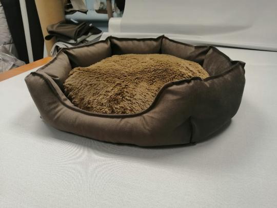 Фото 1 Лежанка для кошек, лежанка для собак из микровелюра о сьемной подушкой из меха 2022