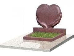 Фото 1 Памятник  из красного гранита «Сердце в руках», г.Петрозаводск 2023