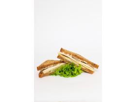 Сэндвич цельно-зерновой  «Цезарь»  с сыром