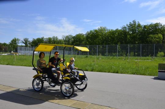 Фото 12 familybike sv4 классика желтый с тентом