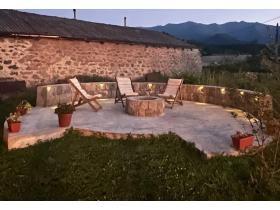 Кресло-шезлонг деревянный с мягким матрасом