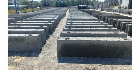 Фото 19 Формовка блоков ФБС комбайном (вибропресс)