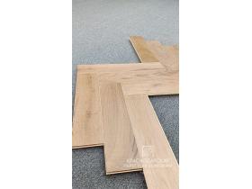 «Английская ёлка» в оттенке светло-серо-коричневый