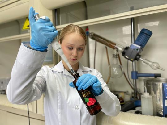 Фото №2 на стенде «АромаВятка» – производитель натуральных эфирных масел, г.Киров. 767744 картинка из каталога «Производство России». Фото 2 «АромаВятка» – производитель натуральных эфирных масел, г.Киров