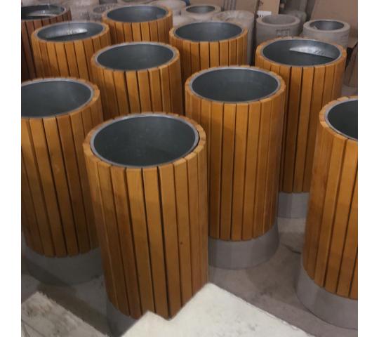 768550 картинка каталога «Производство России». Продукция Урна деревянная с бетонным основанием №301, г.Астрахань 2025 Фото 8 Урна деревянная с бетонным основанием №301, г.Астрахань 2025