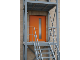 Противопожарные лестничные двери