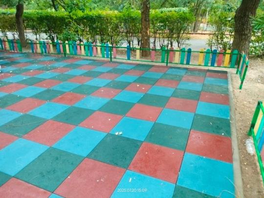 Фото 8 плитка из резиновой крошки 500х500х40 мм