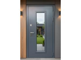 Дверь для загородного дома