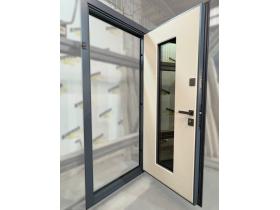 Дверь для загородного дома