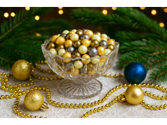 Драже в шоколадной глазури: идеальное украшение для новогоднего стола