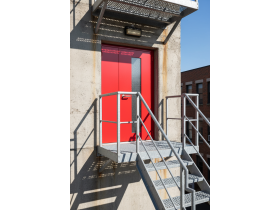 Противопожарные двери на путях эвакуации