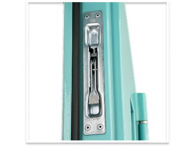 Техническая дверь с максимальным остеклением