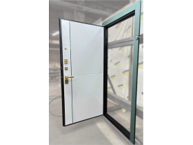 Квартирная дверь два контура