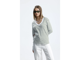 Свитшот женский свободного кроя