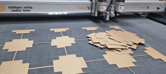 Фото опубликовано: ООО "АЛМАЗ", ИНН 5406578426, rezka-azarin.ru  ©