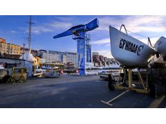 Поставка консольного крана в ДЮПШ яхт-клуба «Семь Футов» во Владивосток