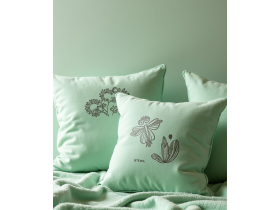 Подушки и пледы из замши