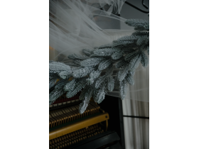 Хвоя литая тайга заснеженная 200 см