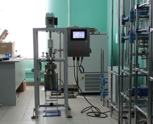 Фото 4 Пилотный автоклав  3000 мл.