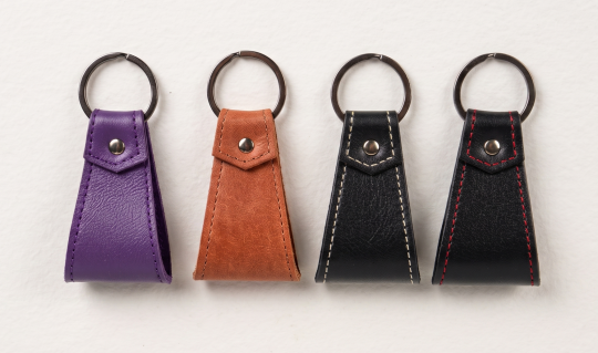 Фото опубликовано: ИП Мелконян Артем Володевич, ИНН 164492968722, leather-rm.com © Фото 3 Кожаные брелоки, г.Казань 2026